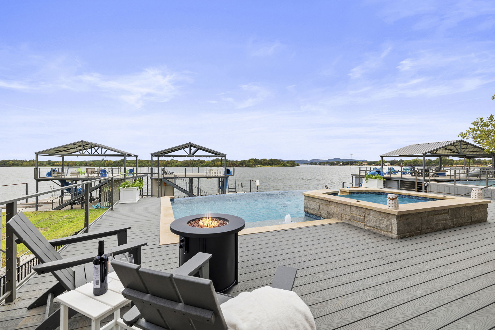 Heated Swimming Pool, Hot Tub With Lake LBJ Views