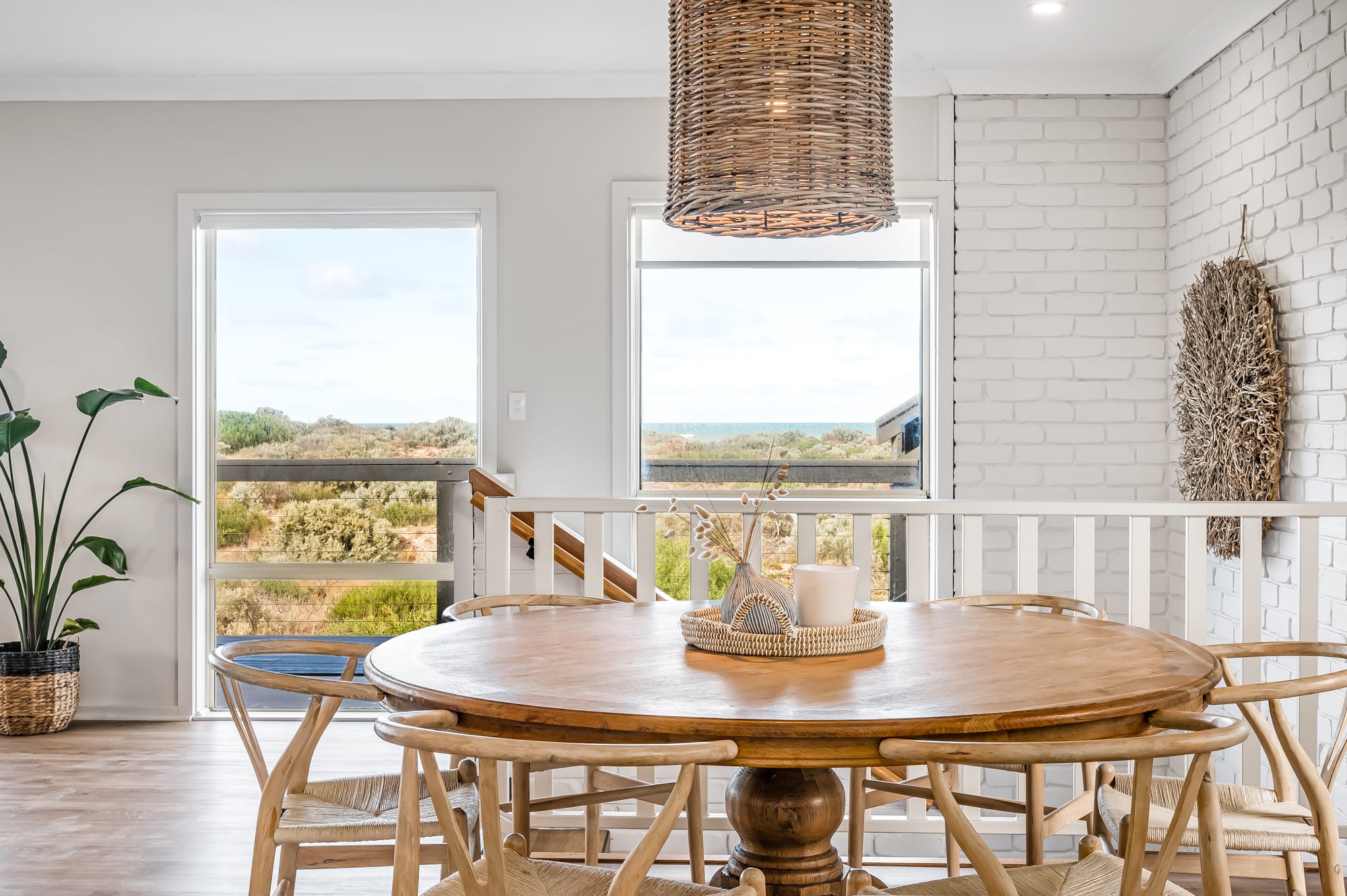 Property Image 1 - Surfers Reserve - Beachfront, family and pet friendly