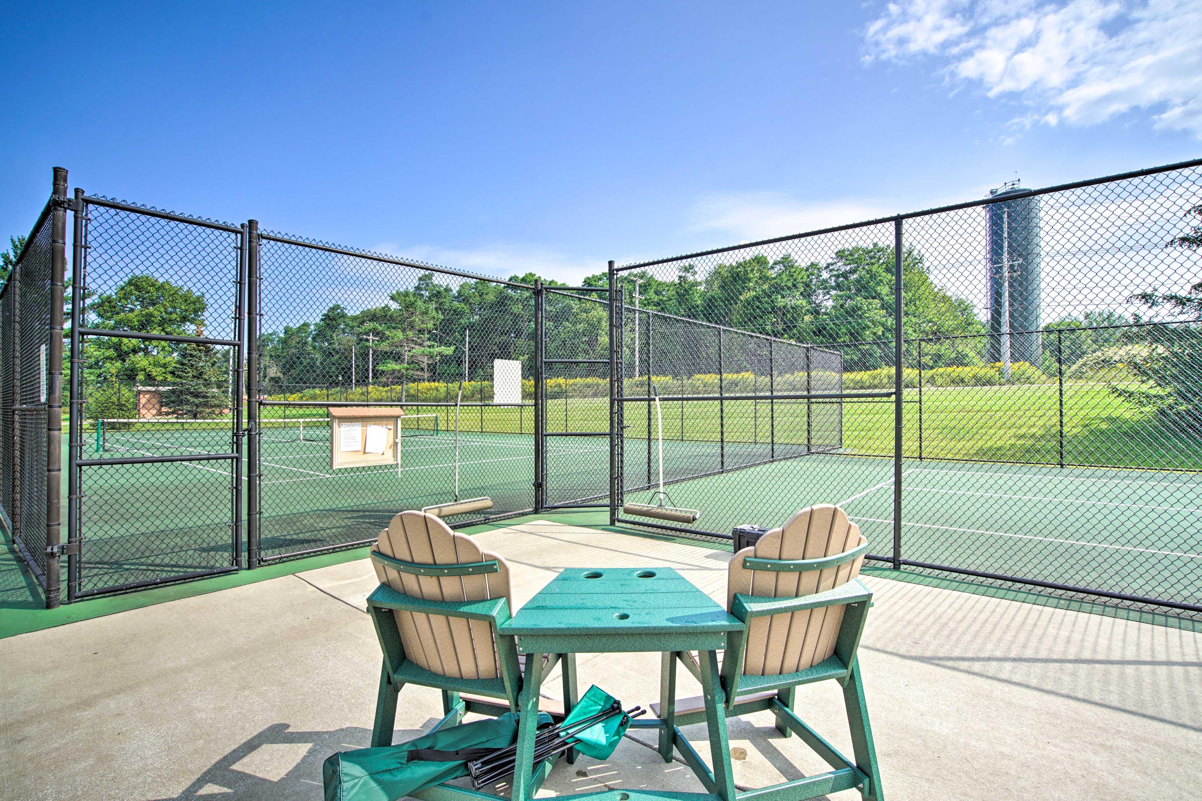 Lakeside Retreat in Dewittville w/ Pool Access!