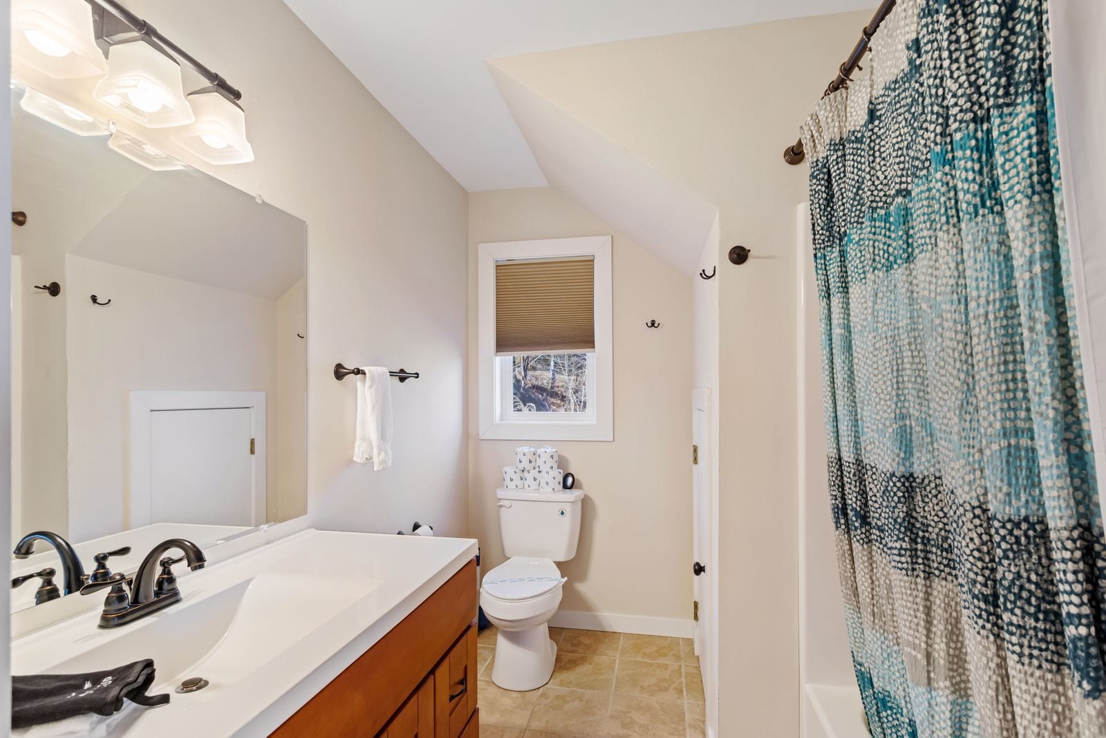 Lower Level Full Bathroom with Tub and Shower Combo