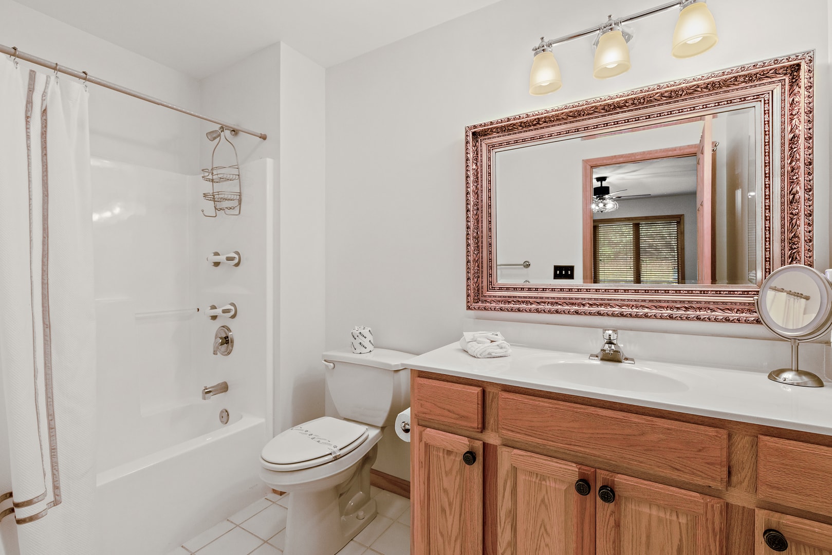 King Bedroom Private Bathroom King Bedroom Private Bathroom