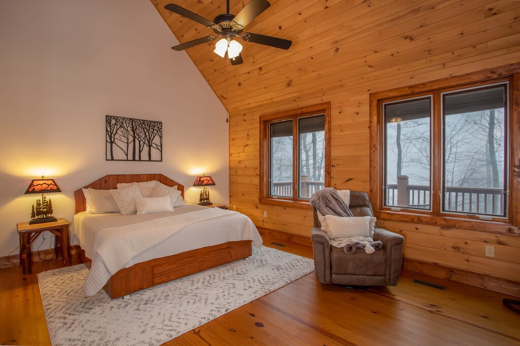 King Master Bedroom Suite with Cathedral Ceilings, Leather Recliner, Huge View Windows