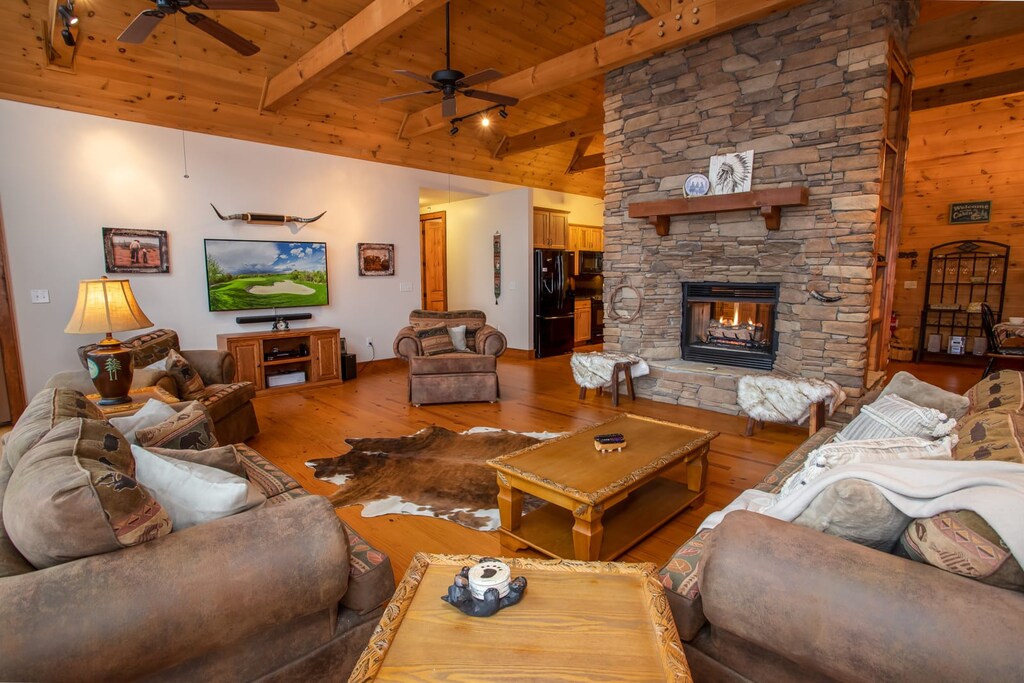 Huge Floor-to-Ceiling Two-Sided Stacked-Stone Fireplace! Huge HD Smart TV!