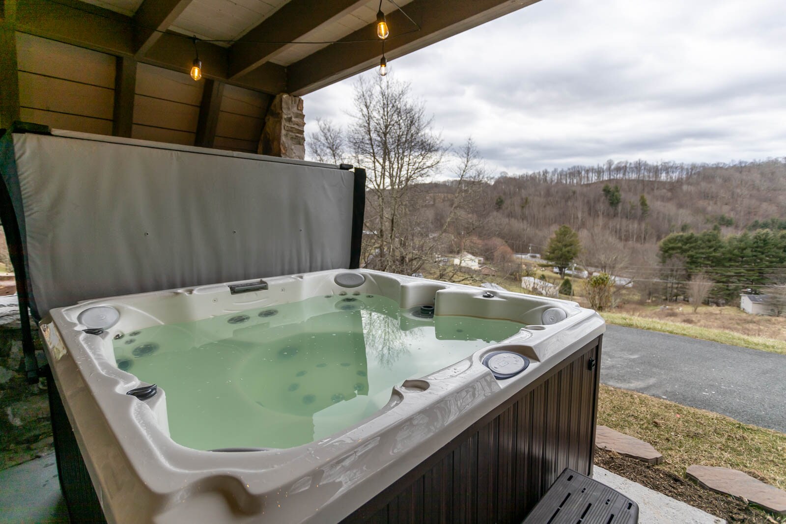 New Hot Tub for Guests to Enjoy while enjoying the Mountain Views!