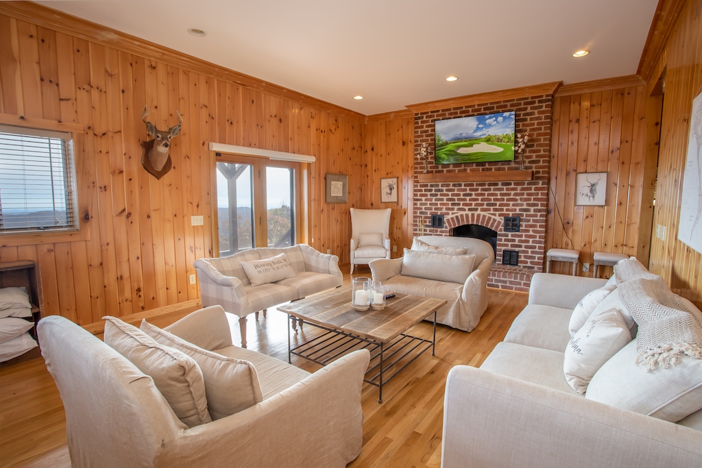 Second Full Living Room (Level 2)