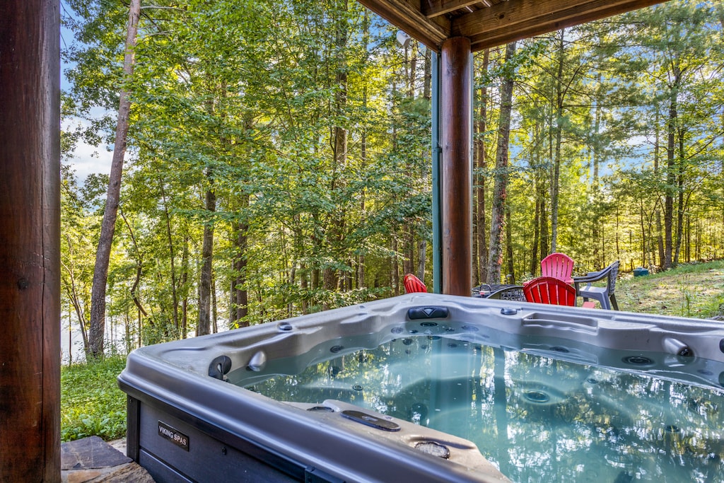 Hot Tub Overlooking the Lake