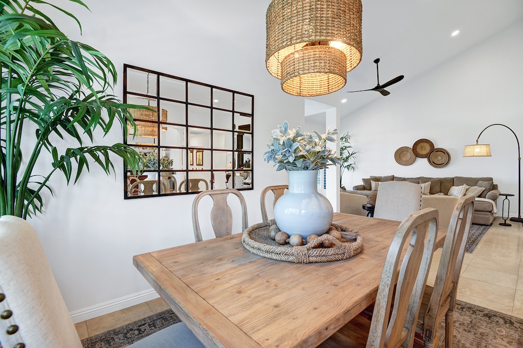 DINING SPACE REVERSE.jpg mls