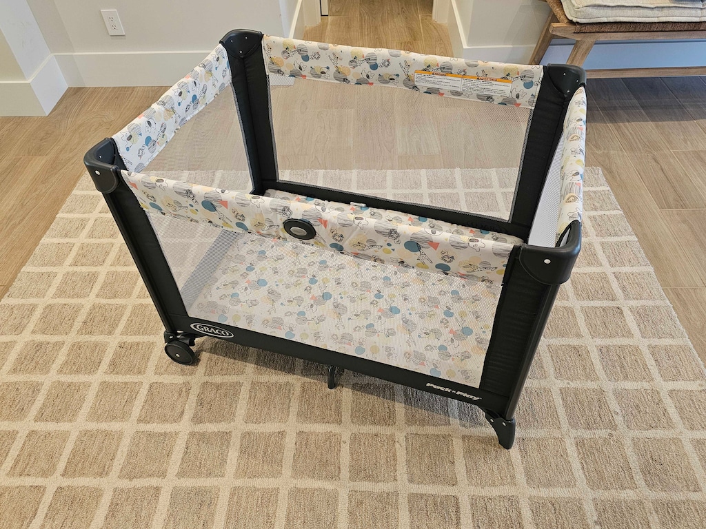 High Chair, Standard Pack N Play, Audio Monitors and Sheets are provided for the small Keiki's