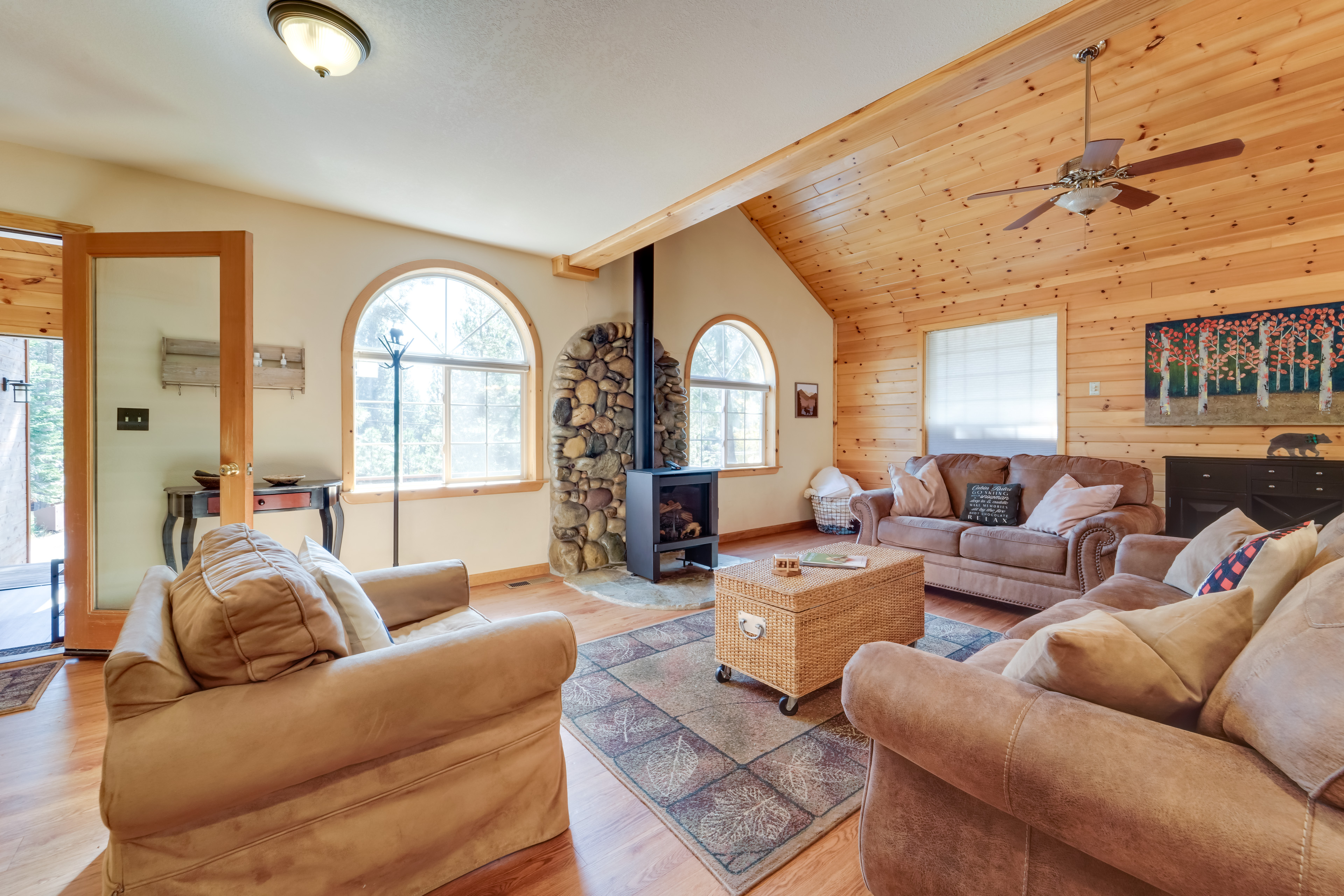 Property Image 1 - Rustic Truckee Cabin Retreat w/ Community Pool!