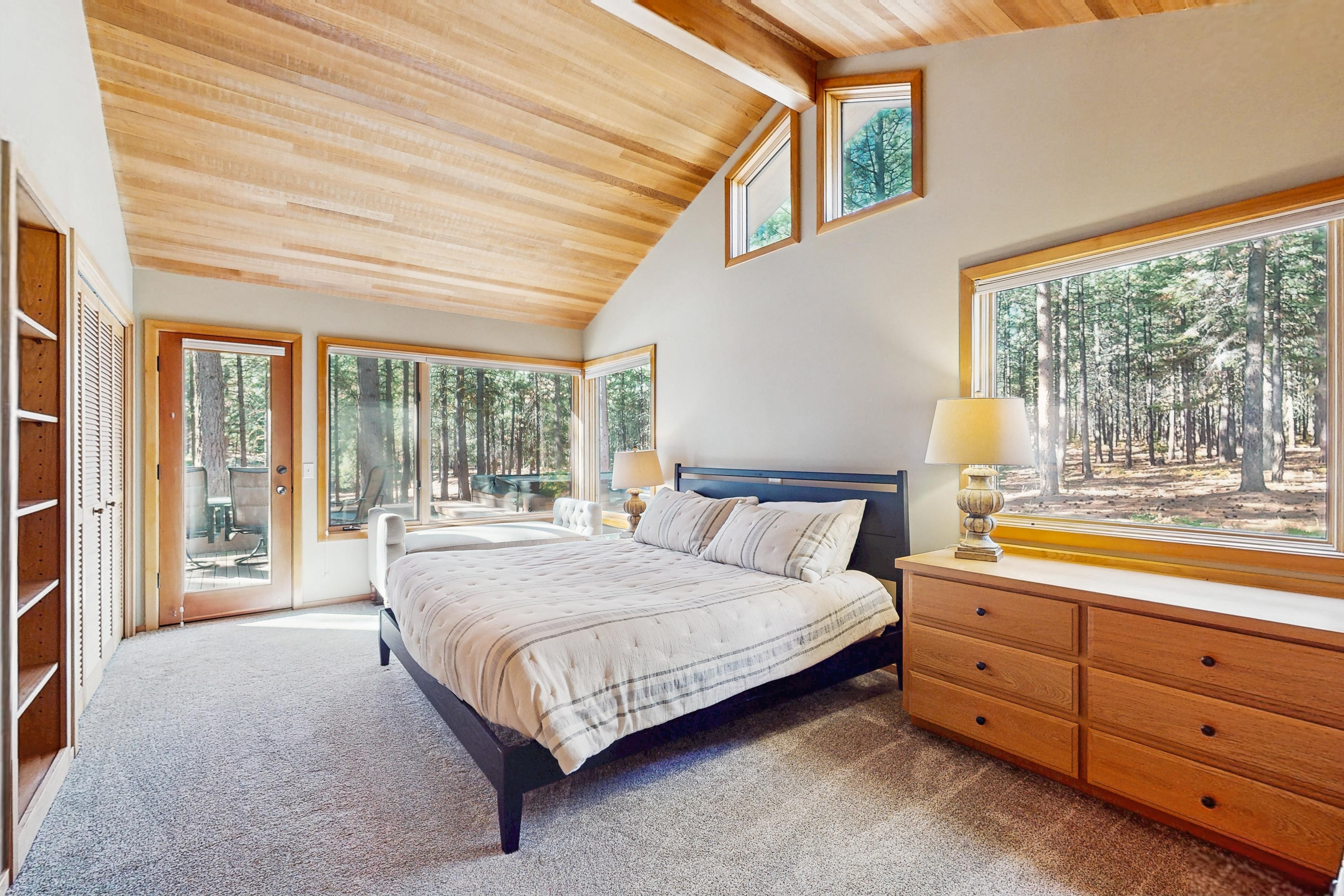 Tree-lined Paradise Tree-lined Paradise