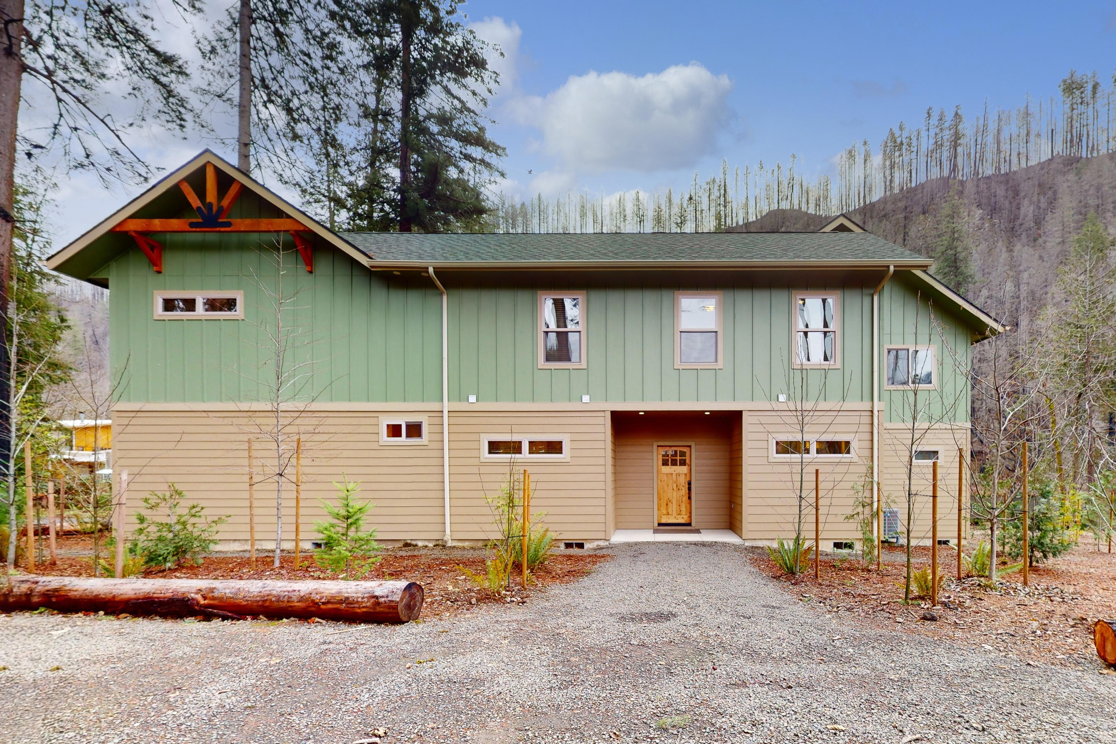 Property Image 2 - The McKenzie River House