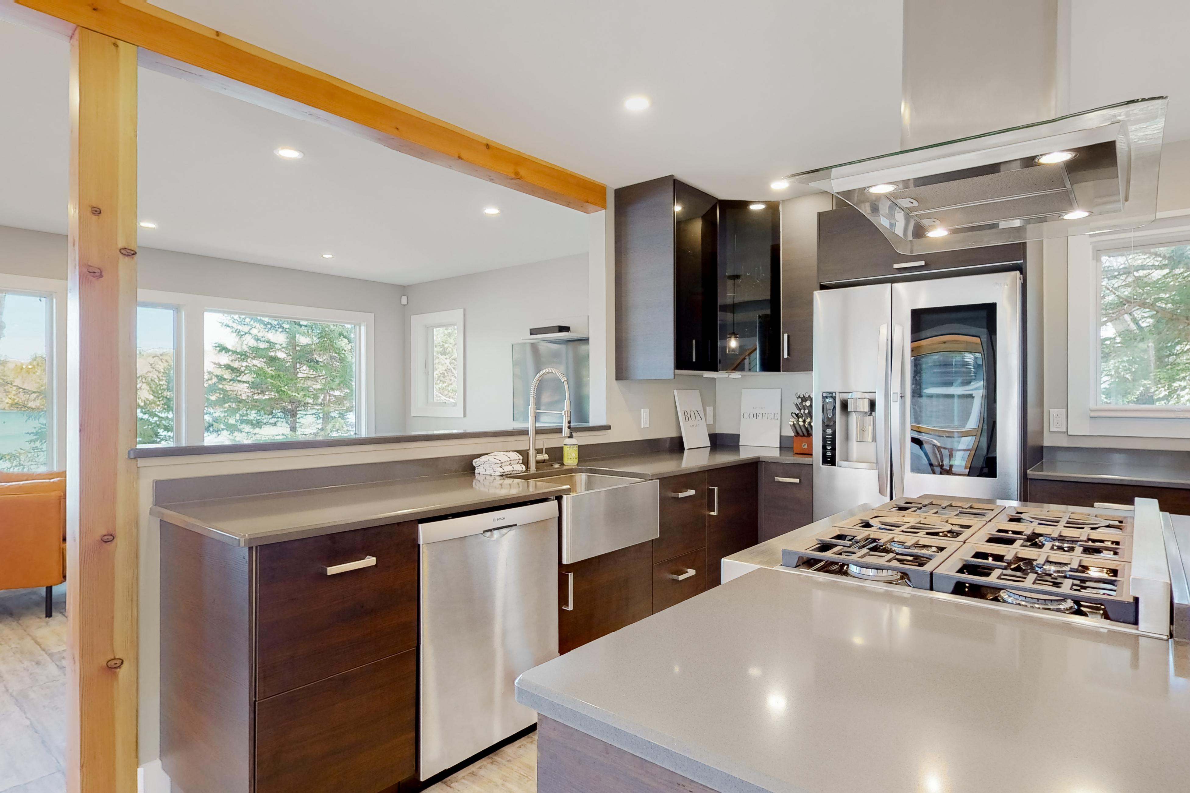 Turtle Grove Lakehouse