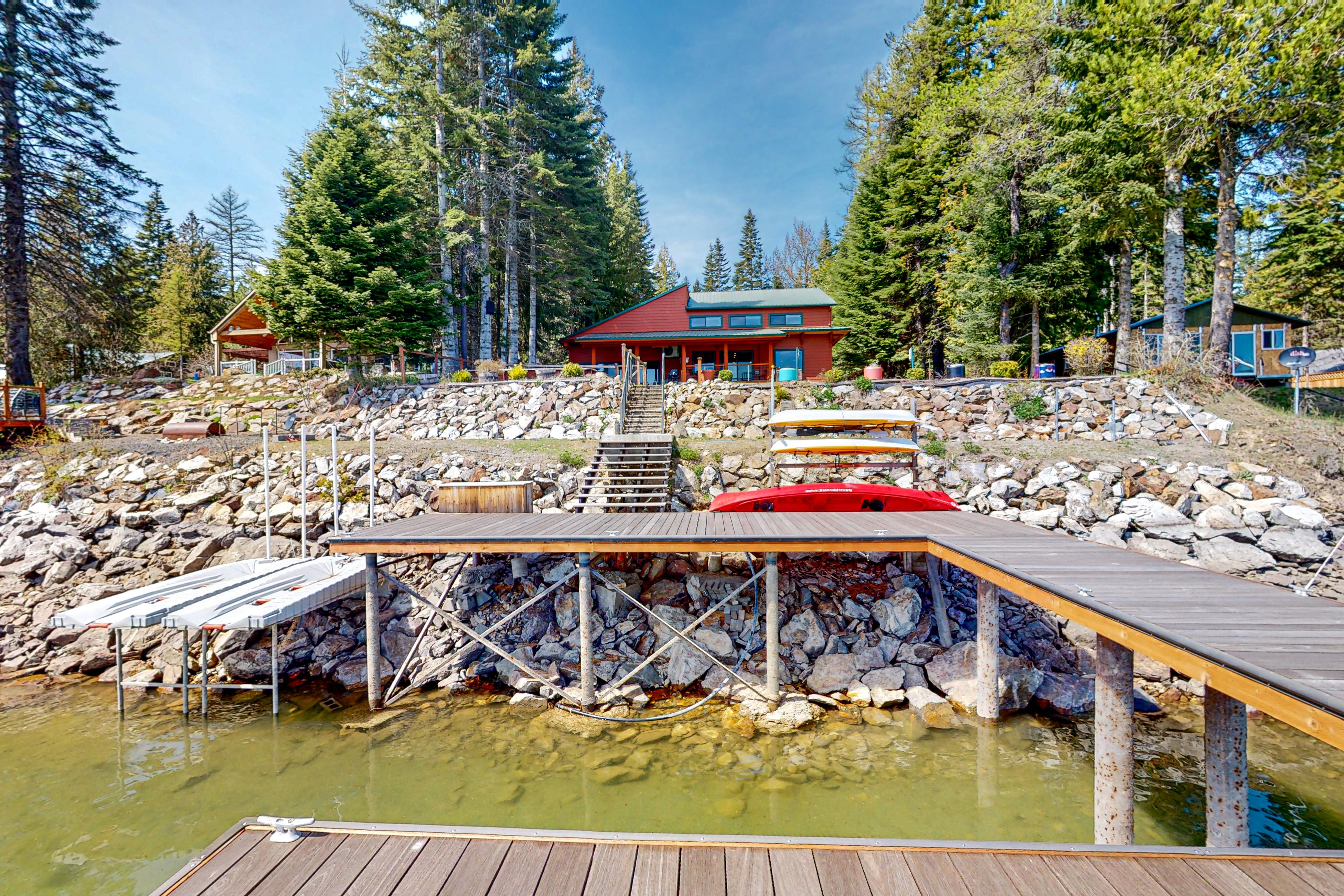 Riley Creek Retreat Home Rental in Laclede