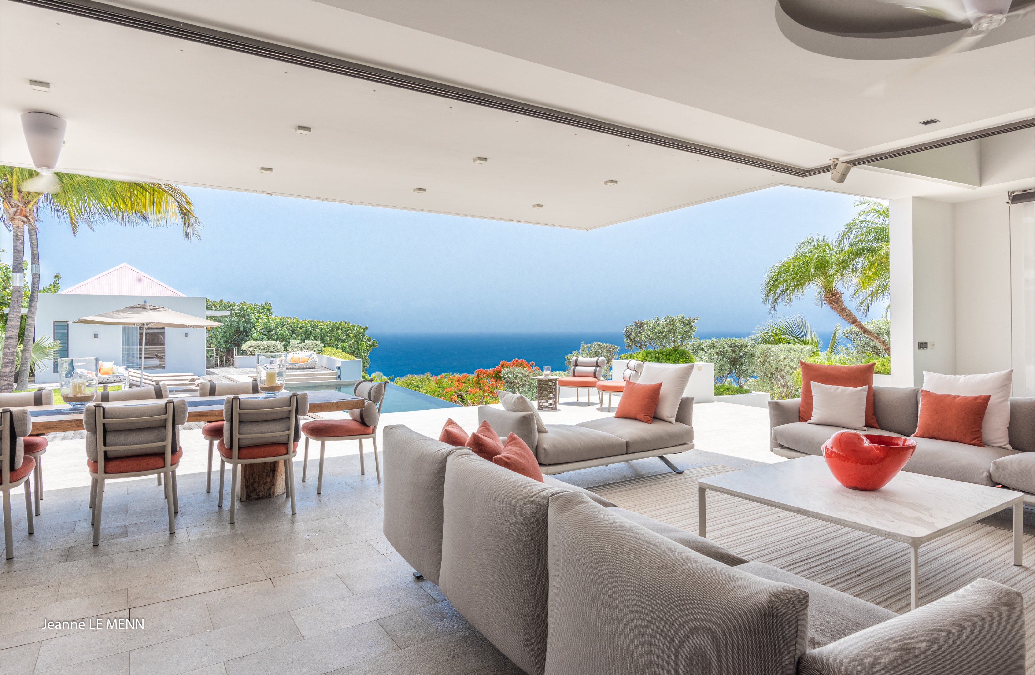 Ceiling fan, HD-TV, Dish network, DVD player, Apple TV. Opens onto the terrace. Ocean view. 