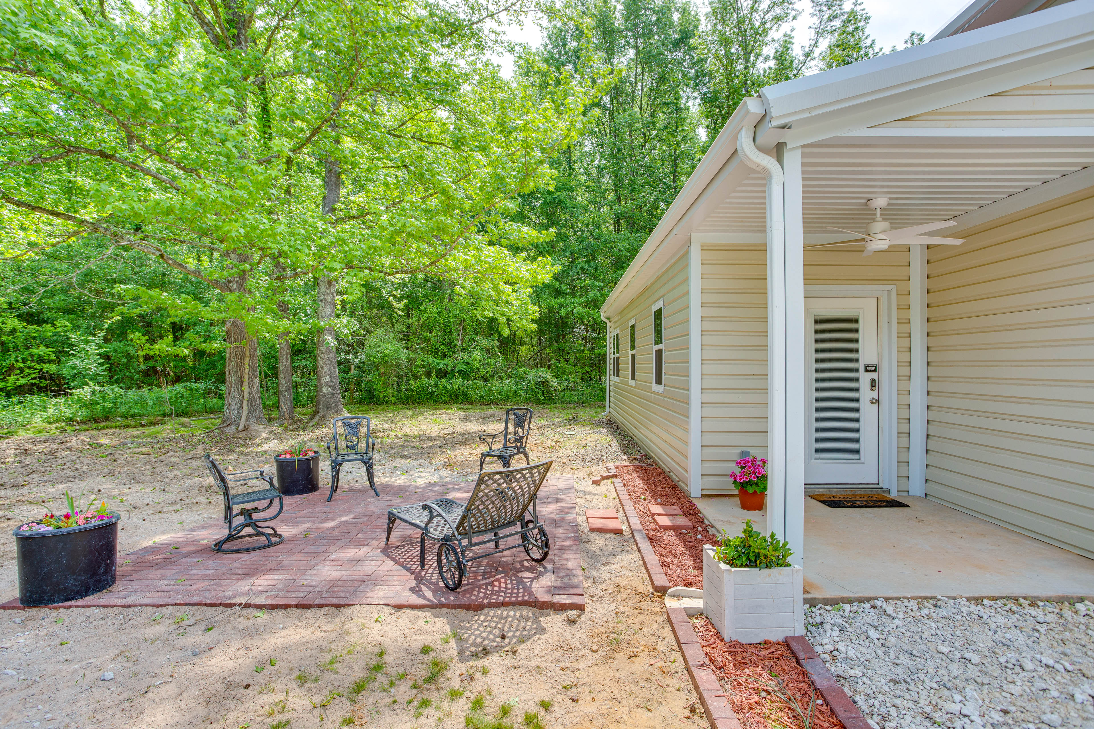 Cozy Mount Vernon Cabin Rental Near Fishing Lakes!