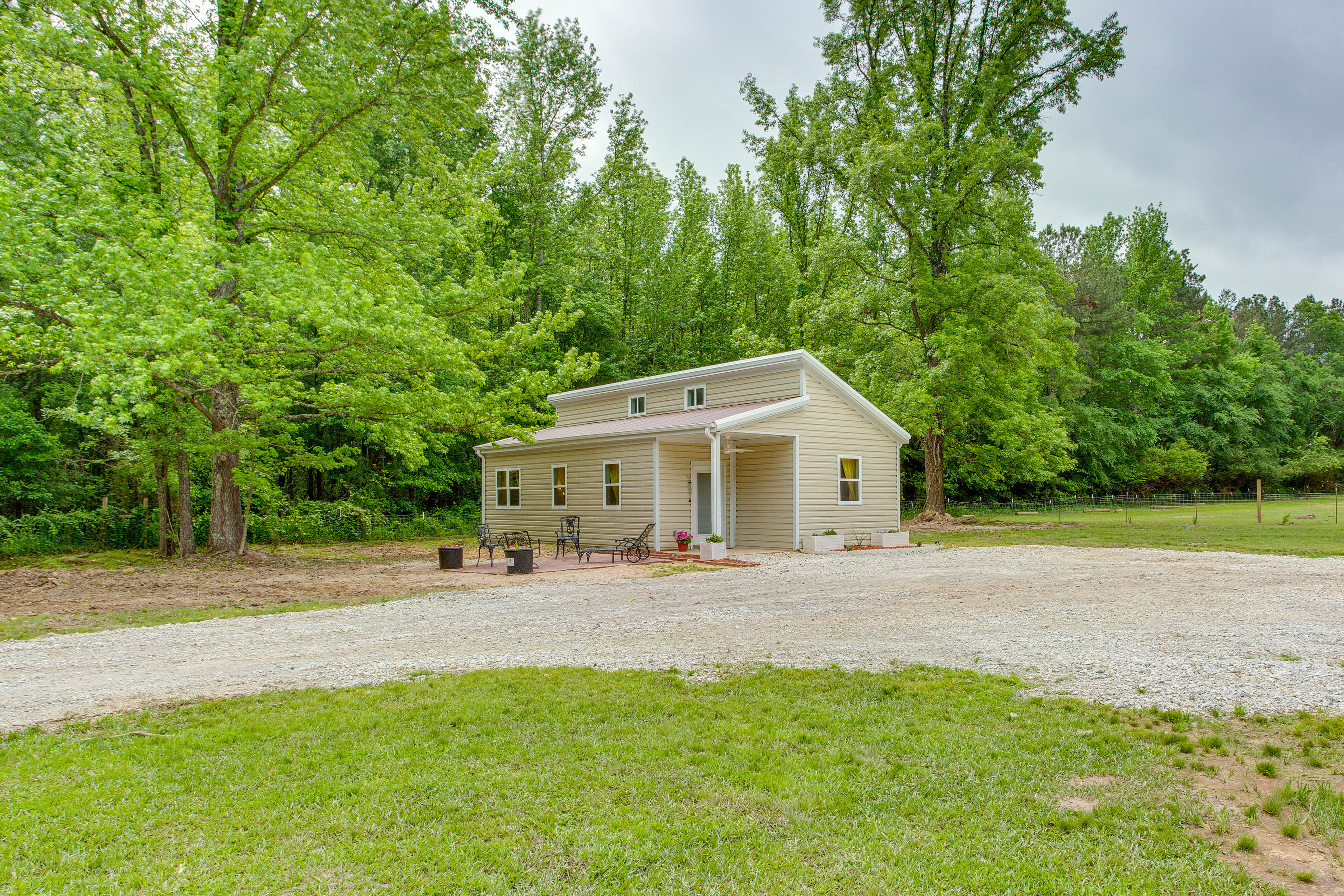 Property Image 1 - Cozy Mount Vernon Cabin Rental Near Fishing Lakes!