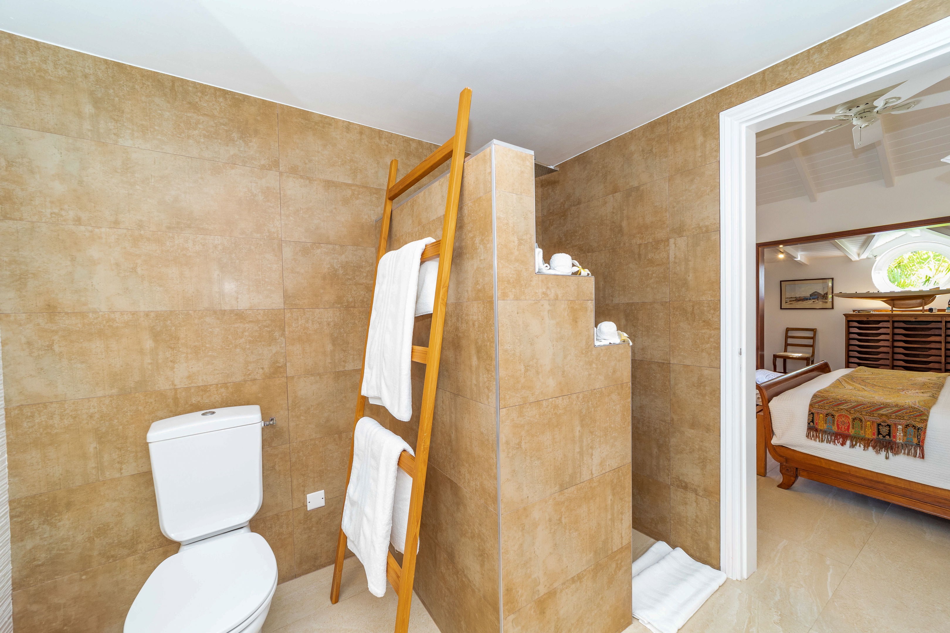 King size bed, air conditioning, safe, dressing room. Adjoining bathroom, Italian shower, hairdryer. The bedroom opens onto the terrace. King size bed, air conditioning, safe, dressing room. Adjoining bathroom, Italian shower, hairdryer. The bedroom opens onto the terrace.