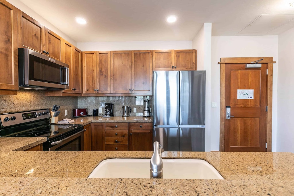 4001 Northstar Dr Unit 309-print-005-004-Interior-3336x2224-300dpi