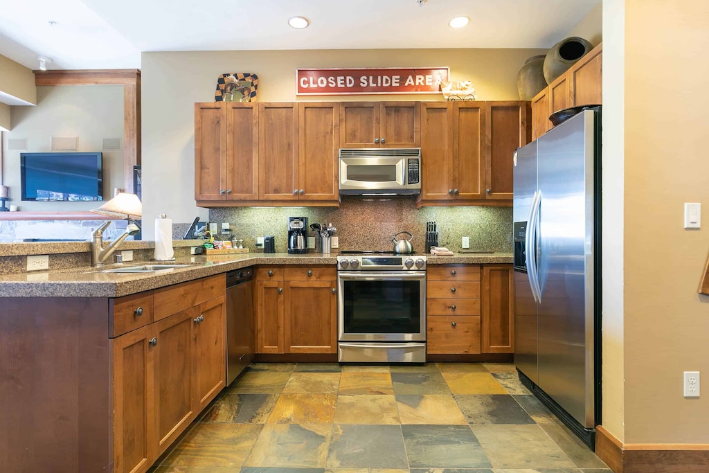 1693601243932-732-16