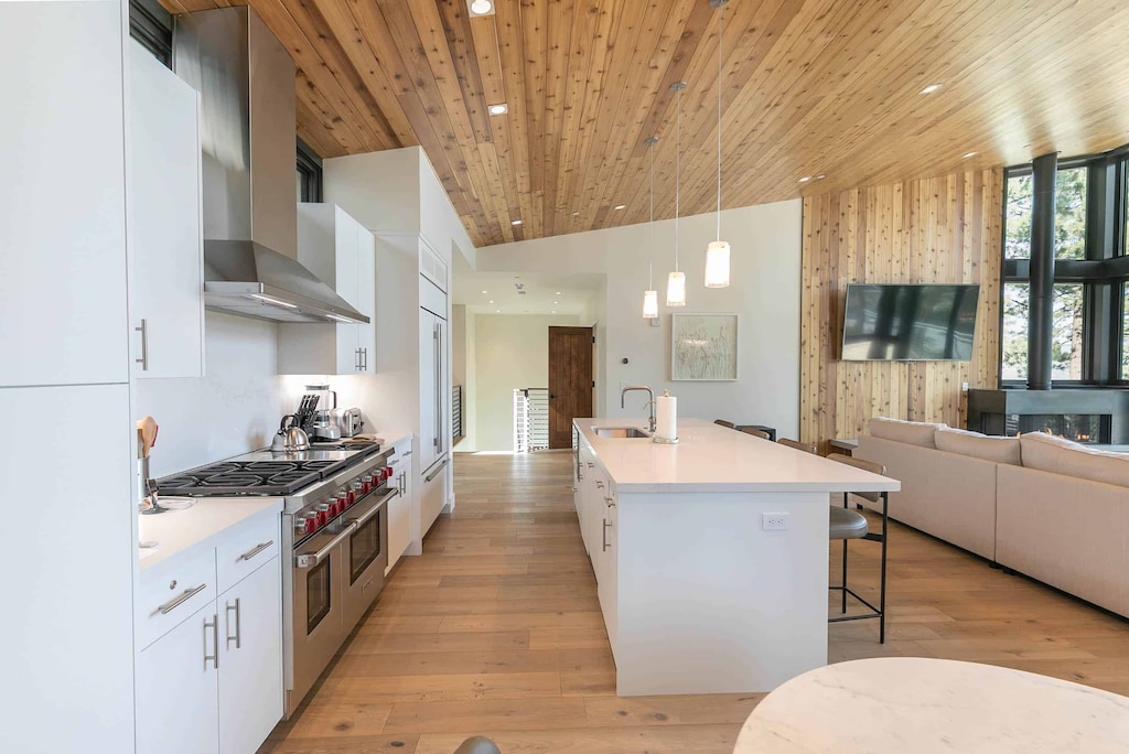 1693591545531-1643-6