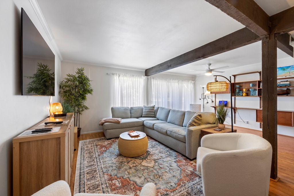 11 Canyon Terrace - Living Room Area