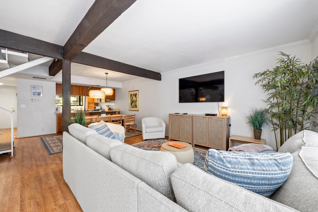 11 Canyon Terrace - Living Space