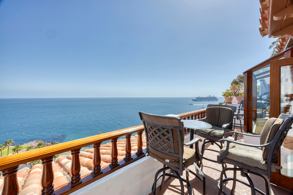 H174 -  View Seating