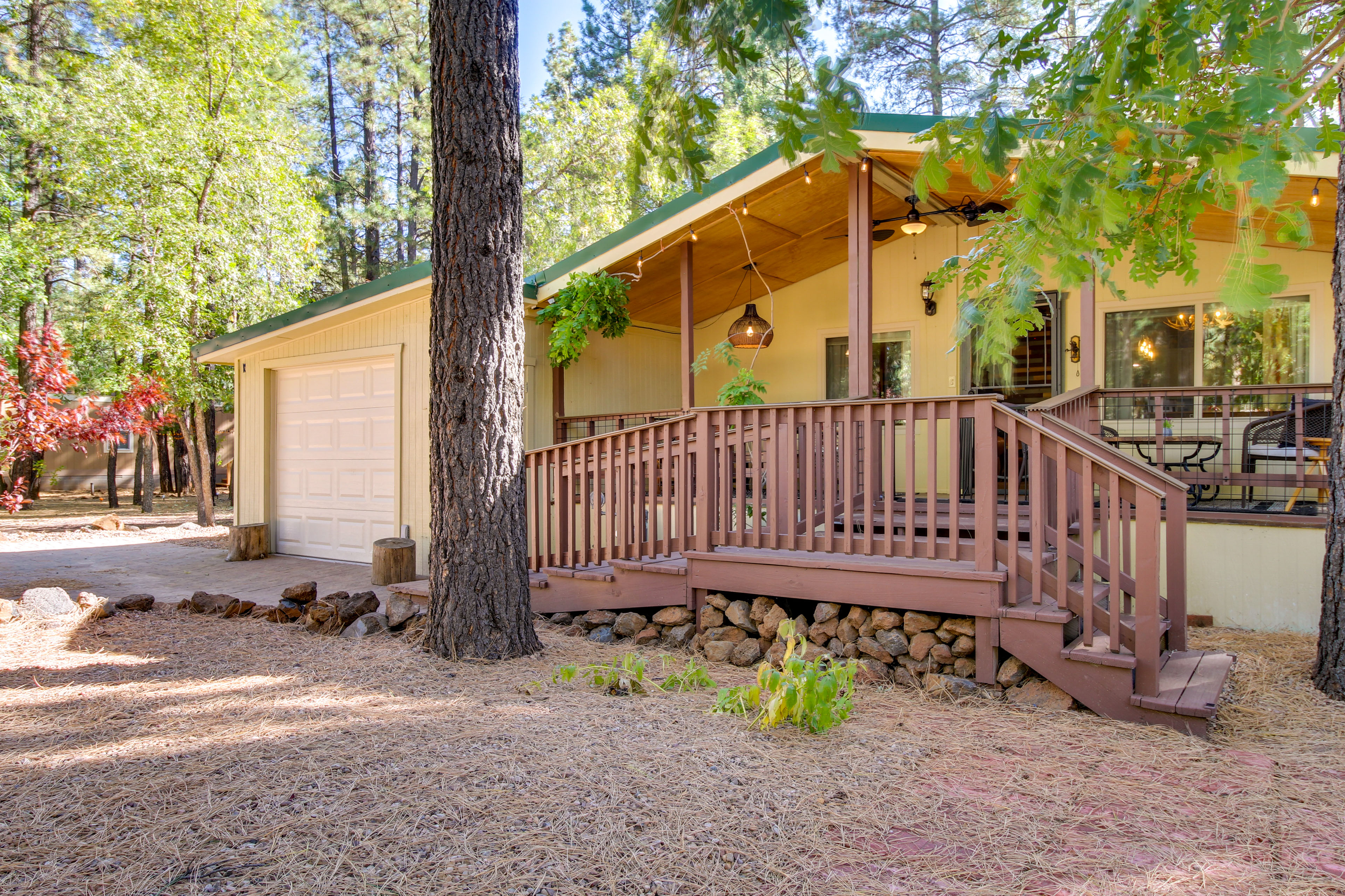 Property Image 2 - Peaceful Pinetop Hideaway w/ Yard - Dog Friendly!