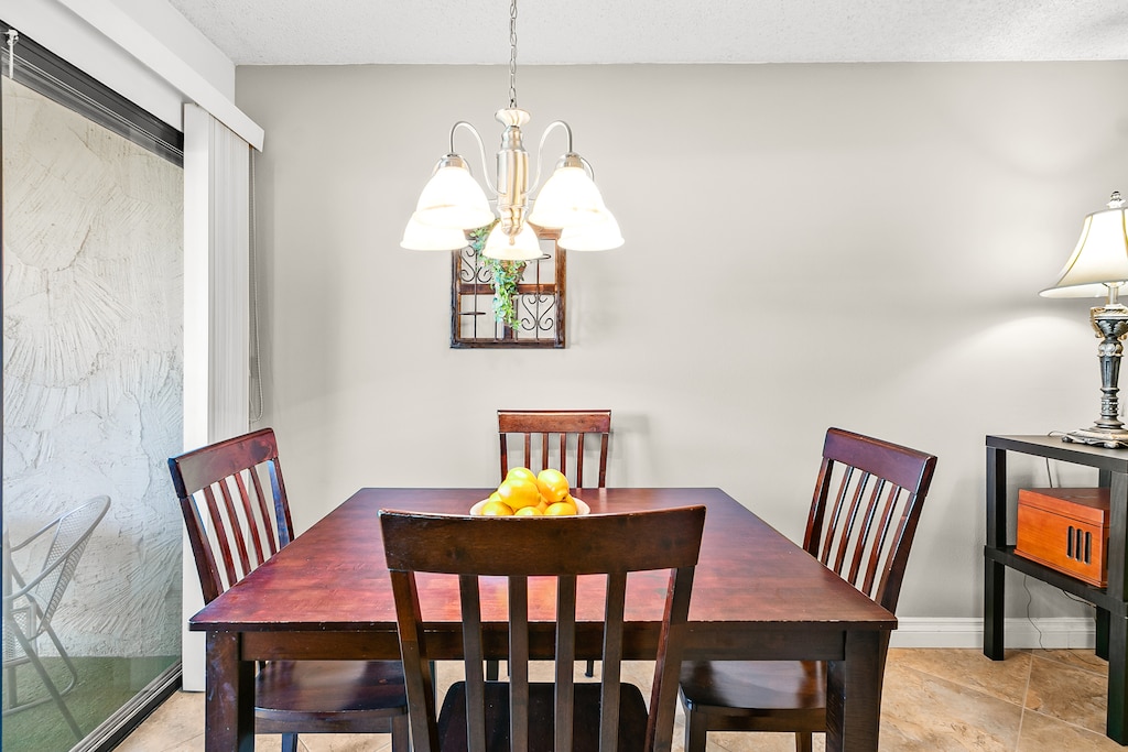 K0152 - Dining Table