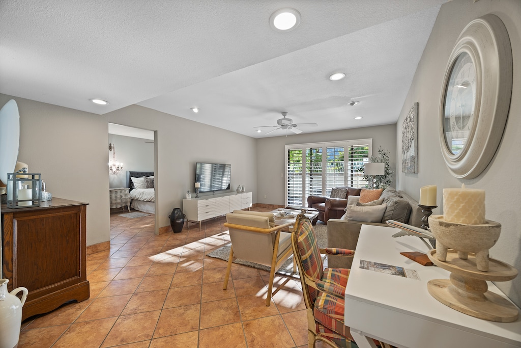 K0220 - Living Room View to Bedroom