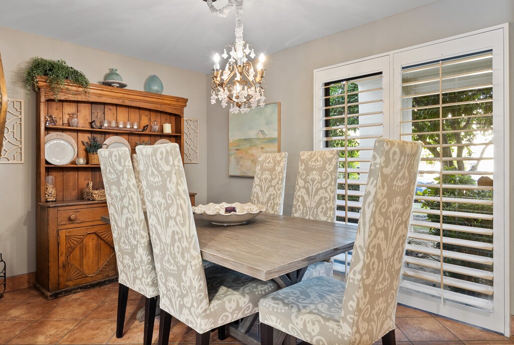 K0220 - Dining Table