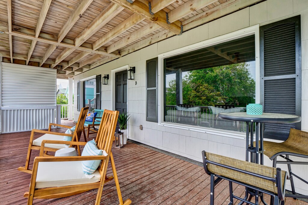 Welcome to Gray Whale Unit B, lower floor