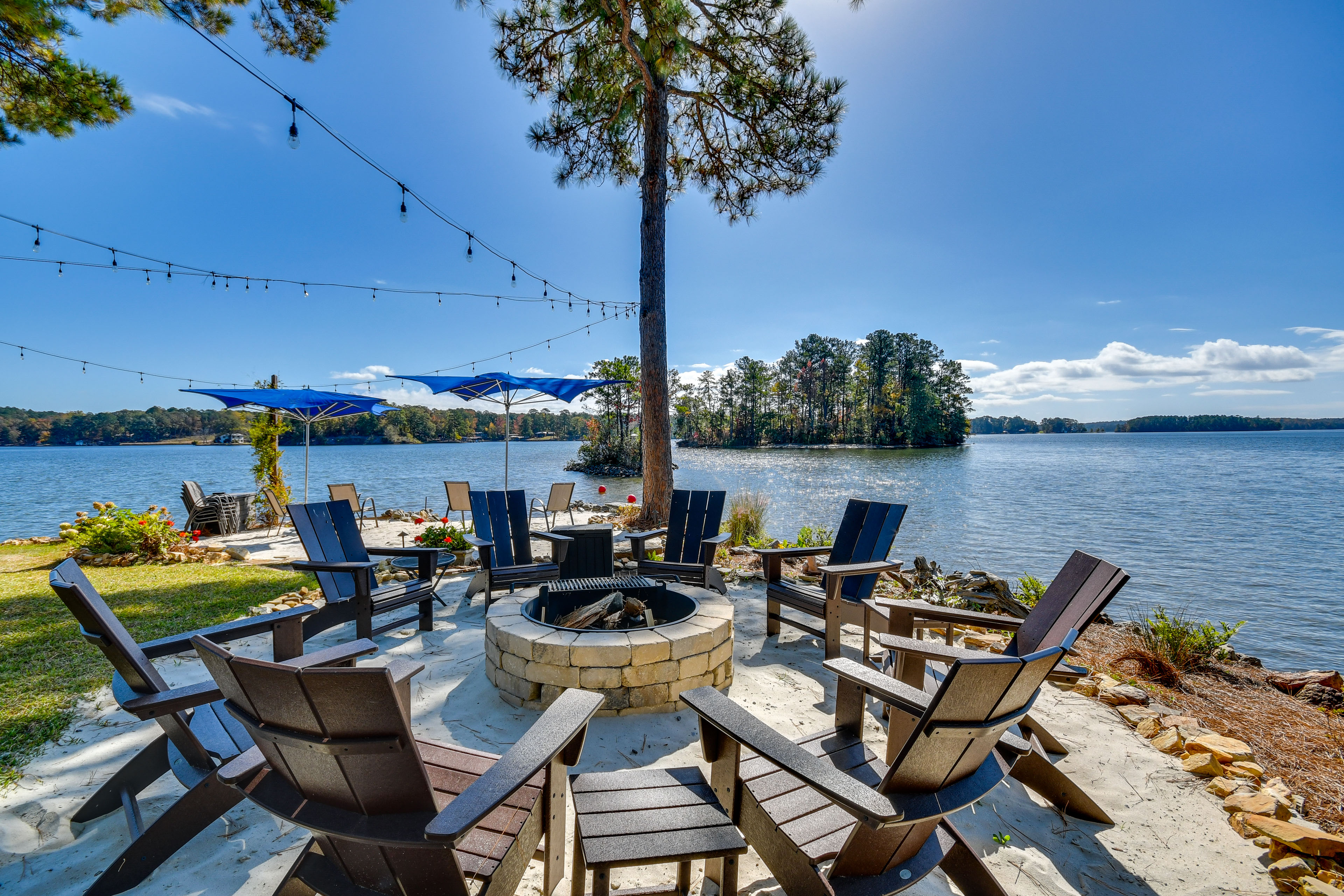 Property Image 1 - Lake Martin Retreat w/ Beach, Boat Dock + Fire Pit