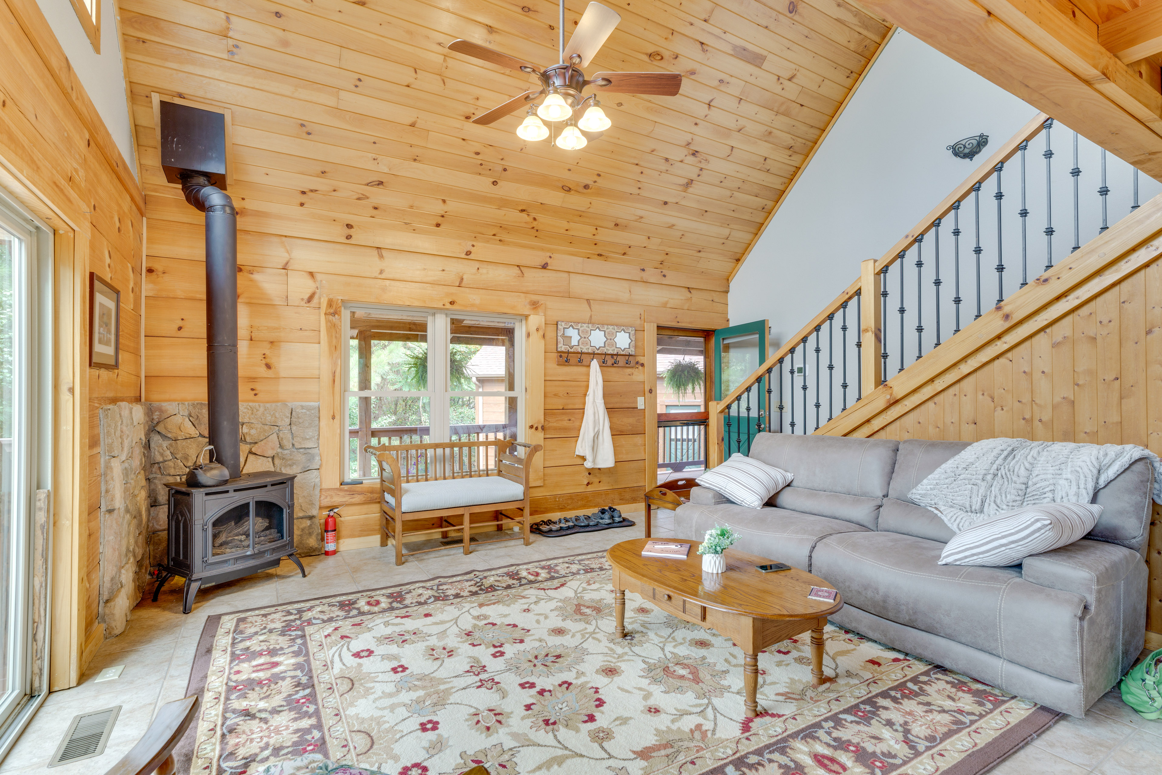 Deck, Grill & Fire Pit: Blue Ridge Mountain Cabin!