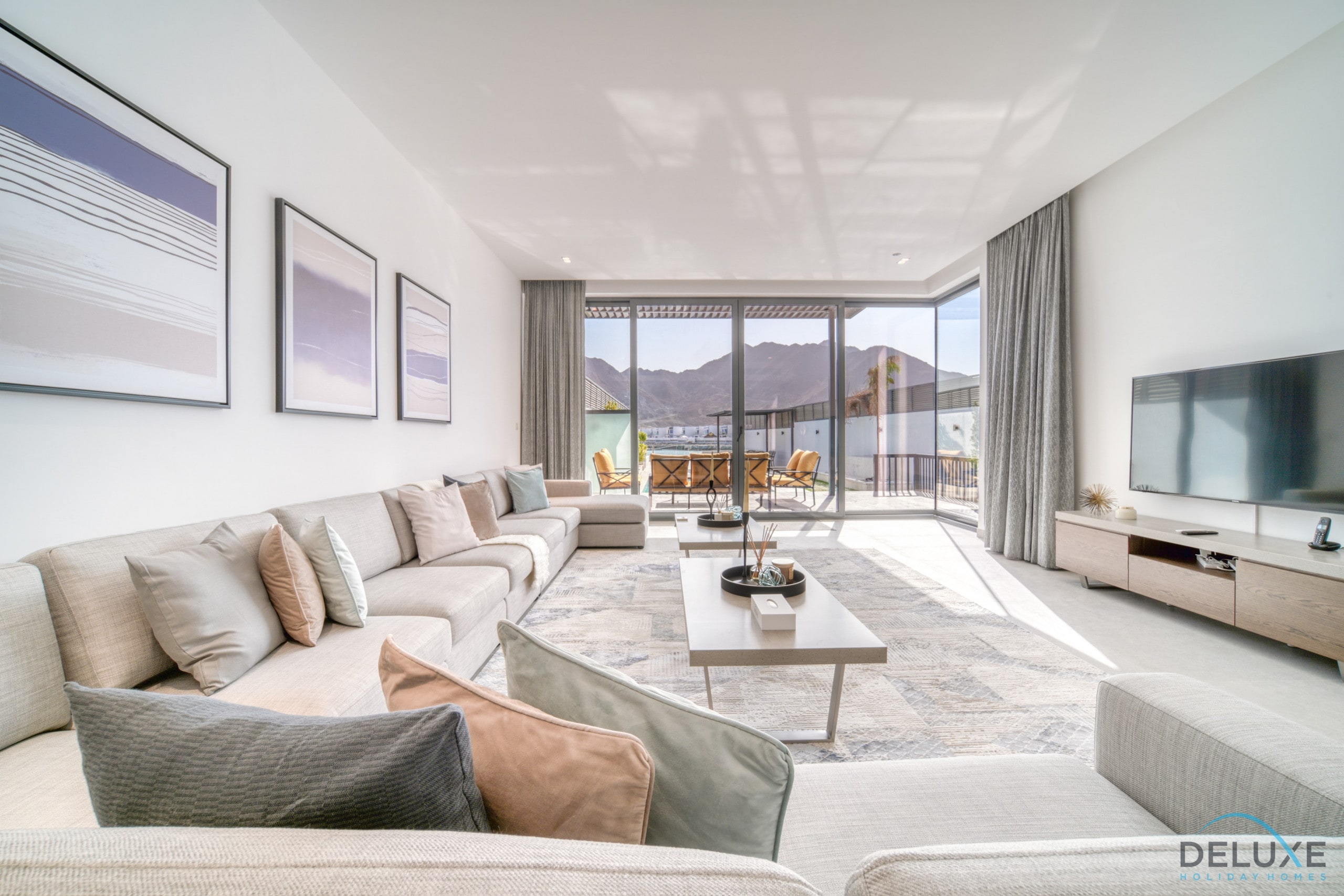 Property Image 2 - Luxury 4BR Villa with Assistant’s Room Al Dana Island, Fujairah