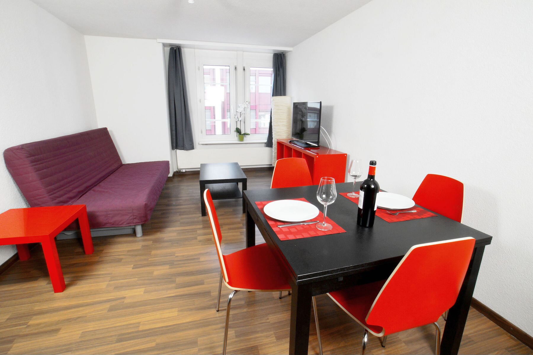 Property Image 1 - ZH Blueberry - Oerlikon Property Manager Apartment