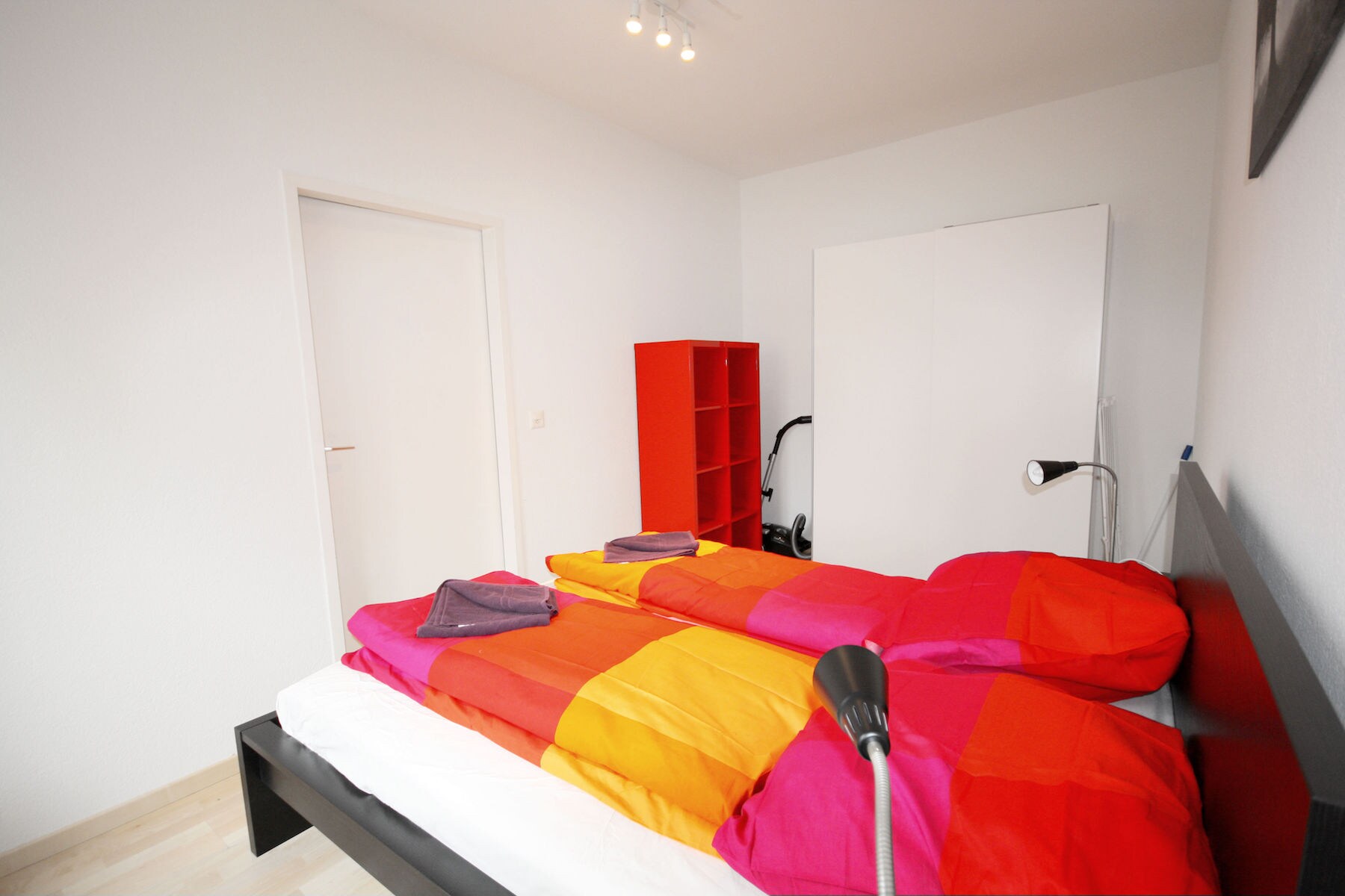 ZH DaCosta - Stauffacher HITrental Apartment