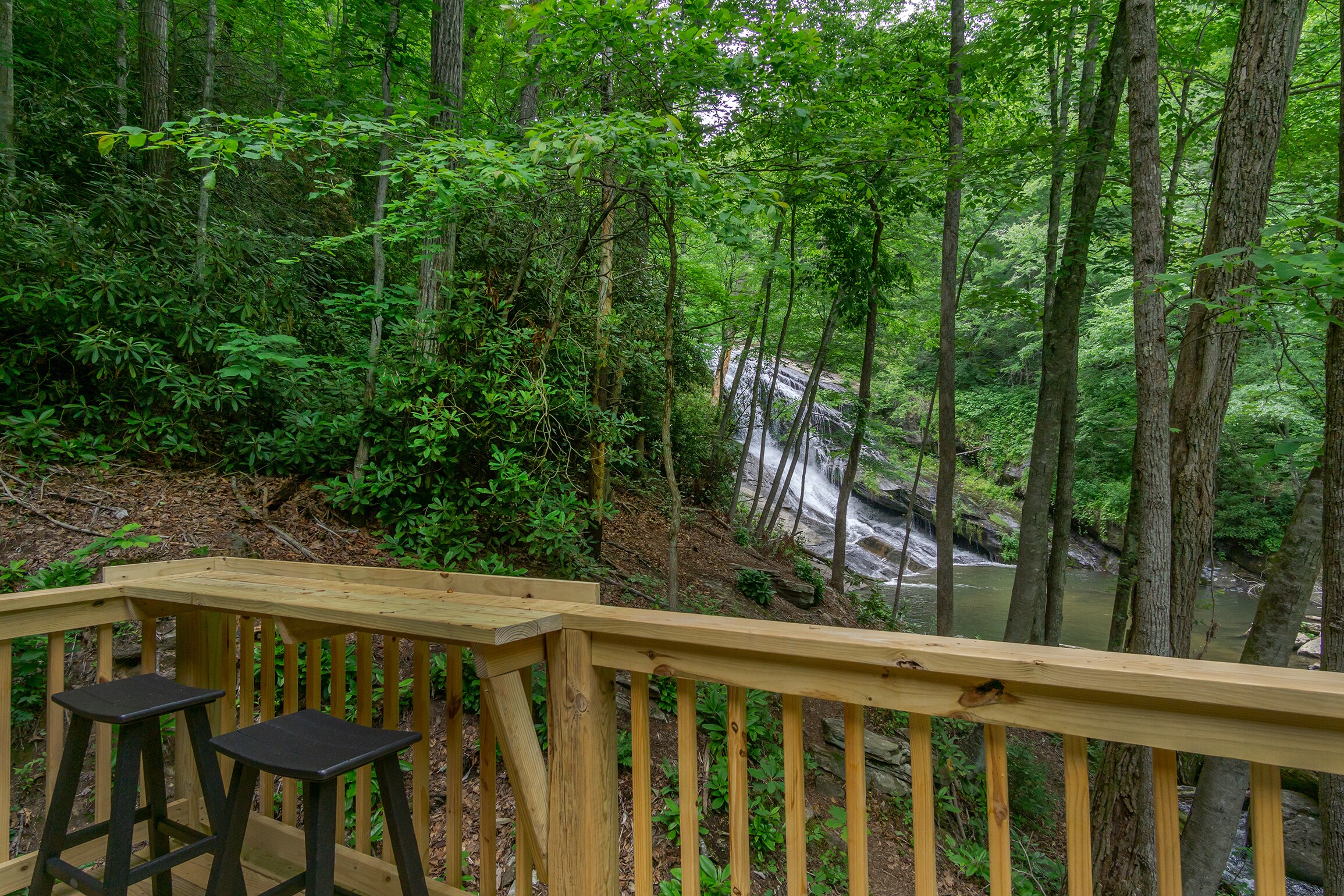 Enjoy stunning cascade views from the deck while you enjoy your morning coffee!