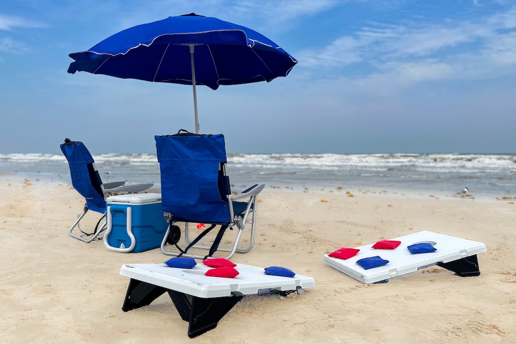 Beach Gear Credit (With a 2-night minimum stay - details will come via email from Vayk Gear. Ordering must be done online at least 48 hours prior to your arrival