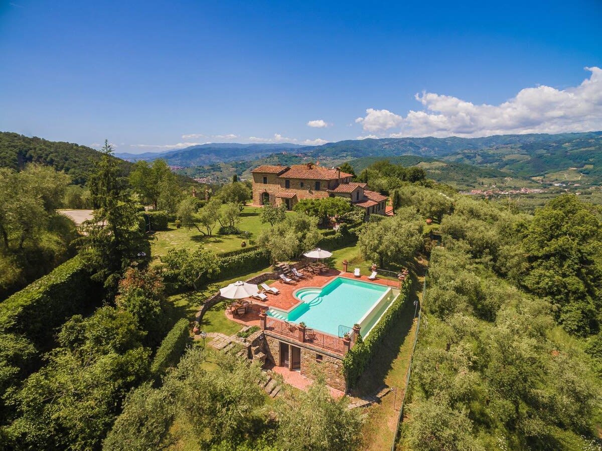 Aerial view of this Tuscany villa