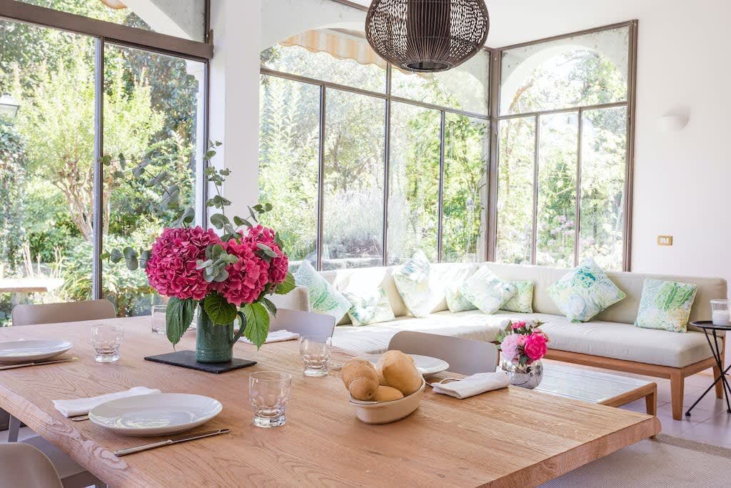 Stunning living and dining area