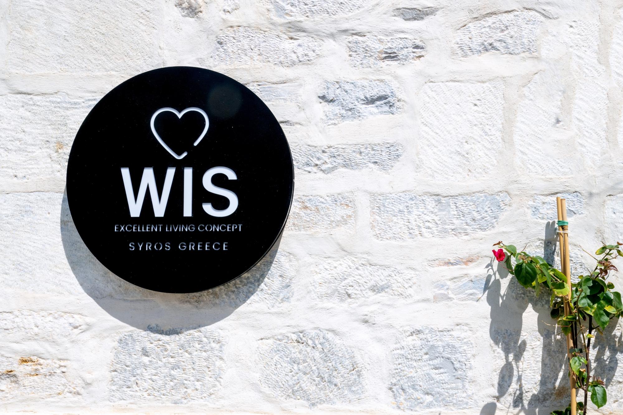 Property Image 2 - WIS Suite in Ermoupoli Property Image 2 - WIS Suite in Ermoupoli