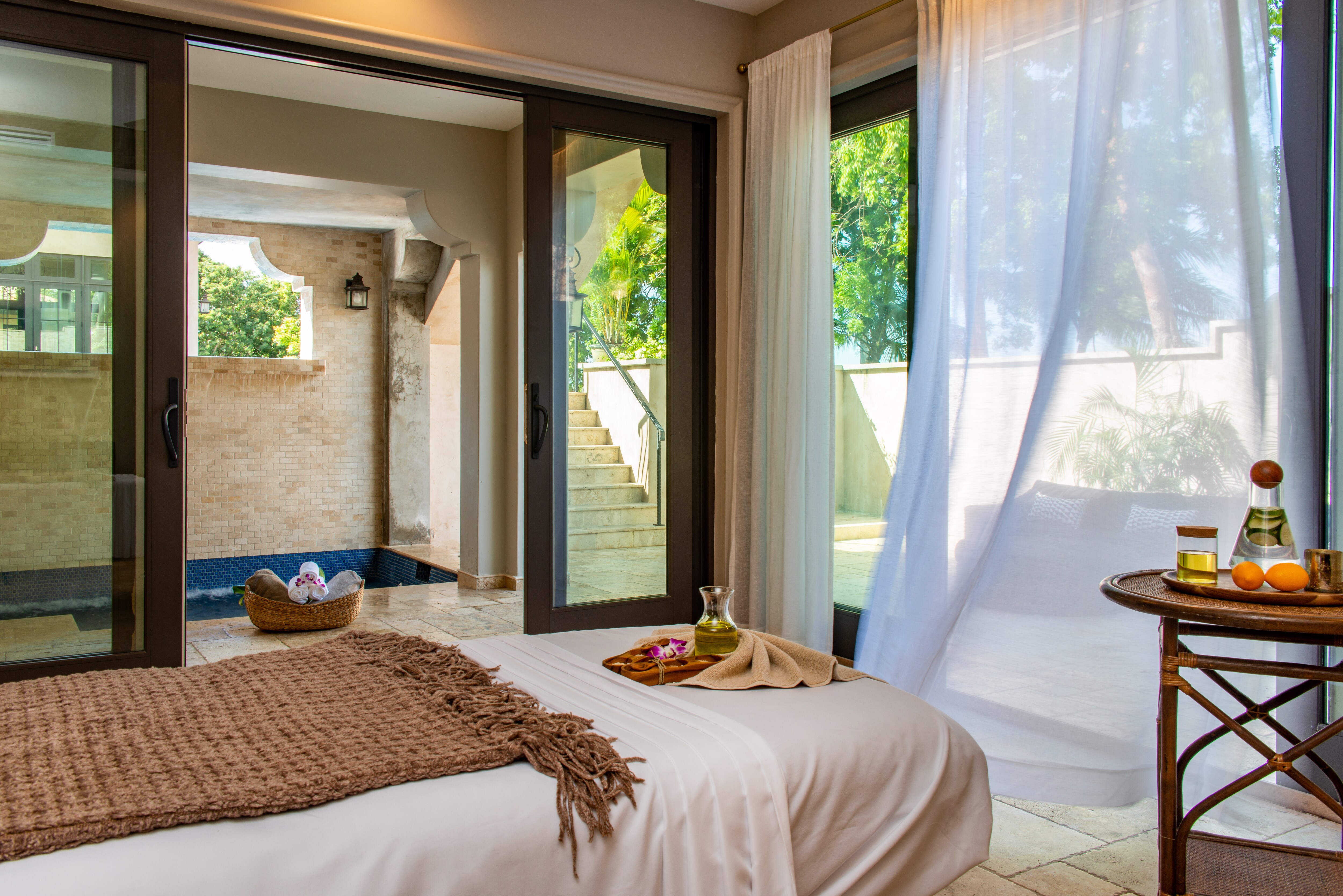 Luxurious 5BR Montego Bay Villa Christina with Tuscan Charm and Golf