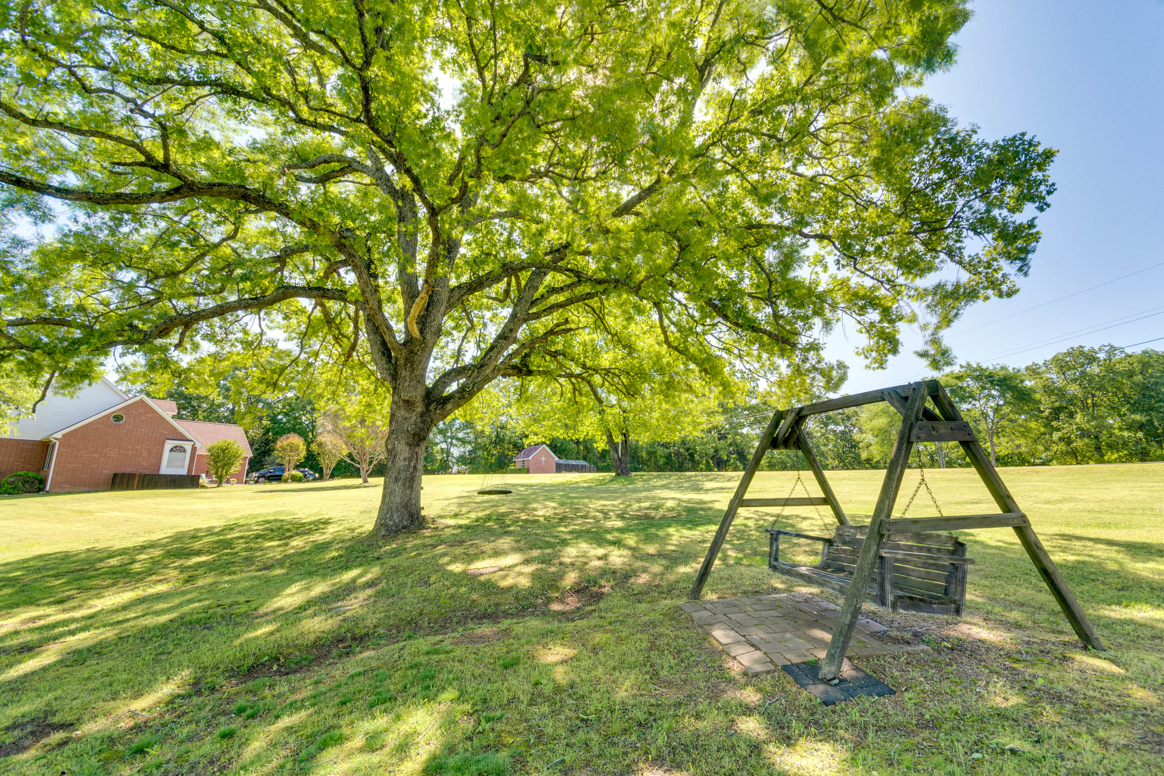 Spacious Greenbrier Vacation Rental on ~ 4 Acres!