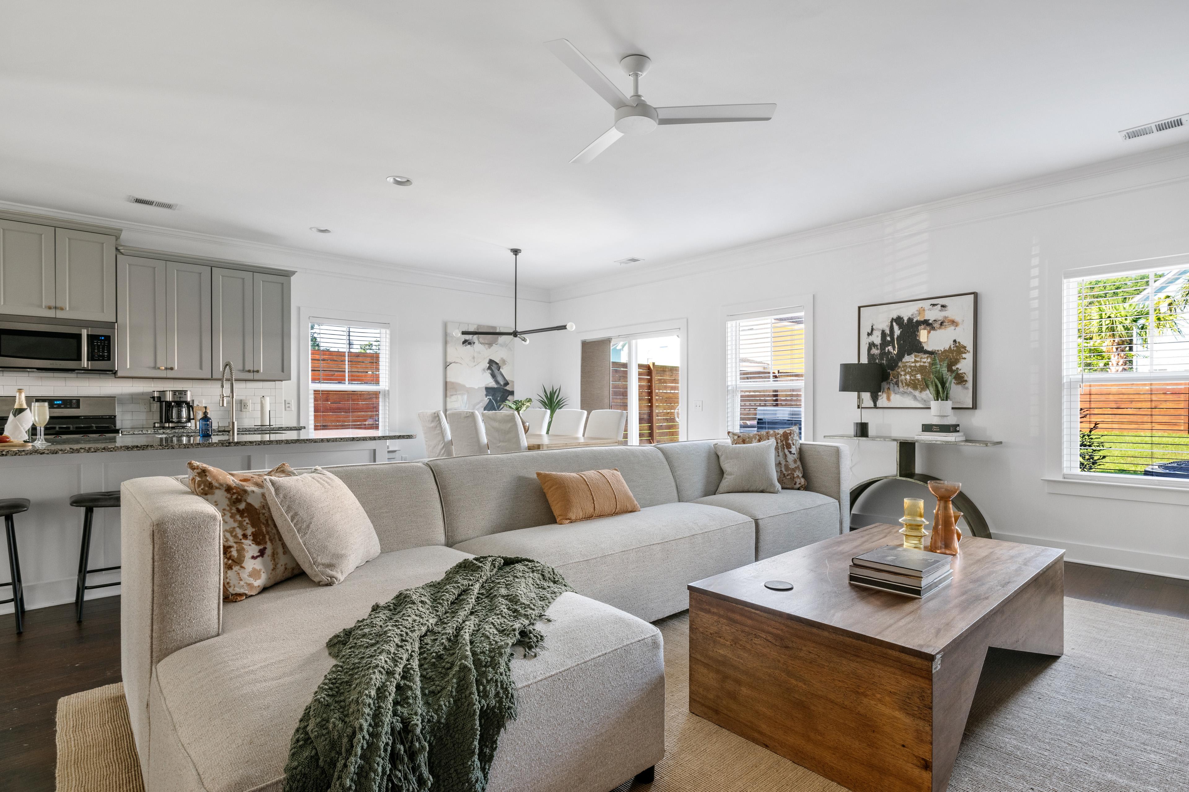 Lifted Up! Downtown Park Circle Home Rental in North Charleston