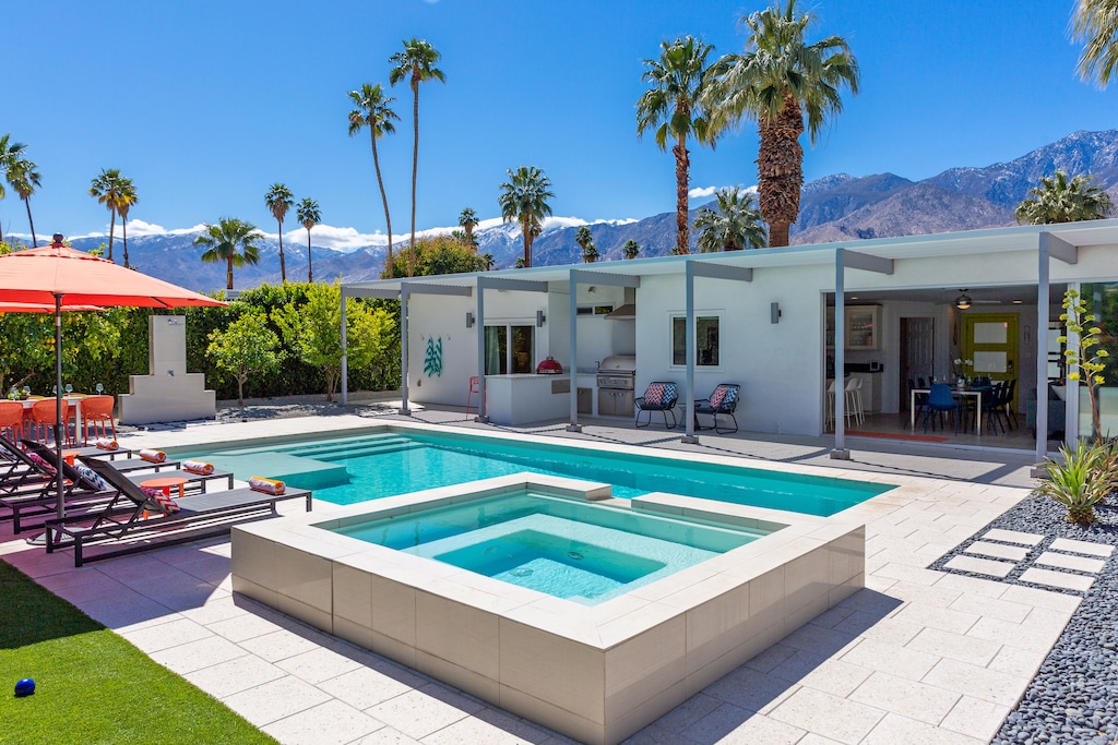 Resort-style yard made for relaxing in the sun