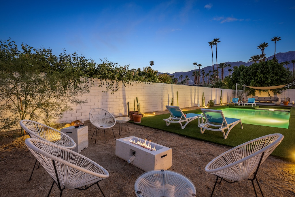 The perfect space to entertain around the fire