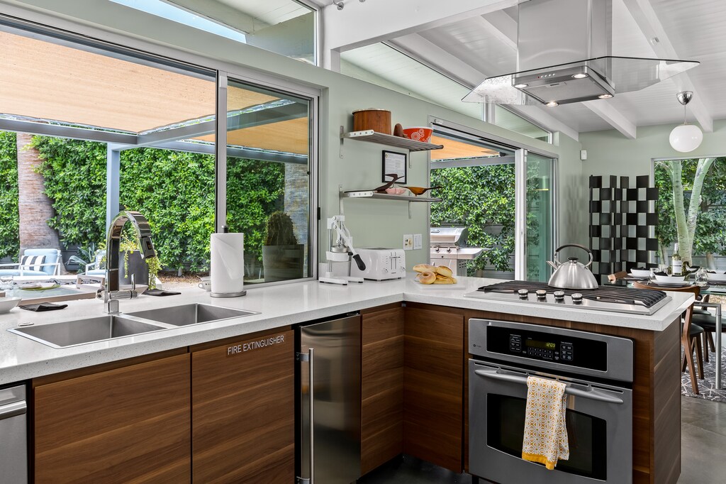 Anyone want to cook?