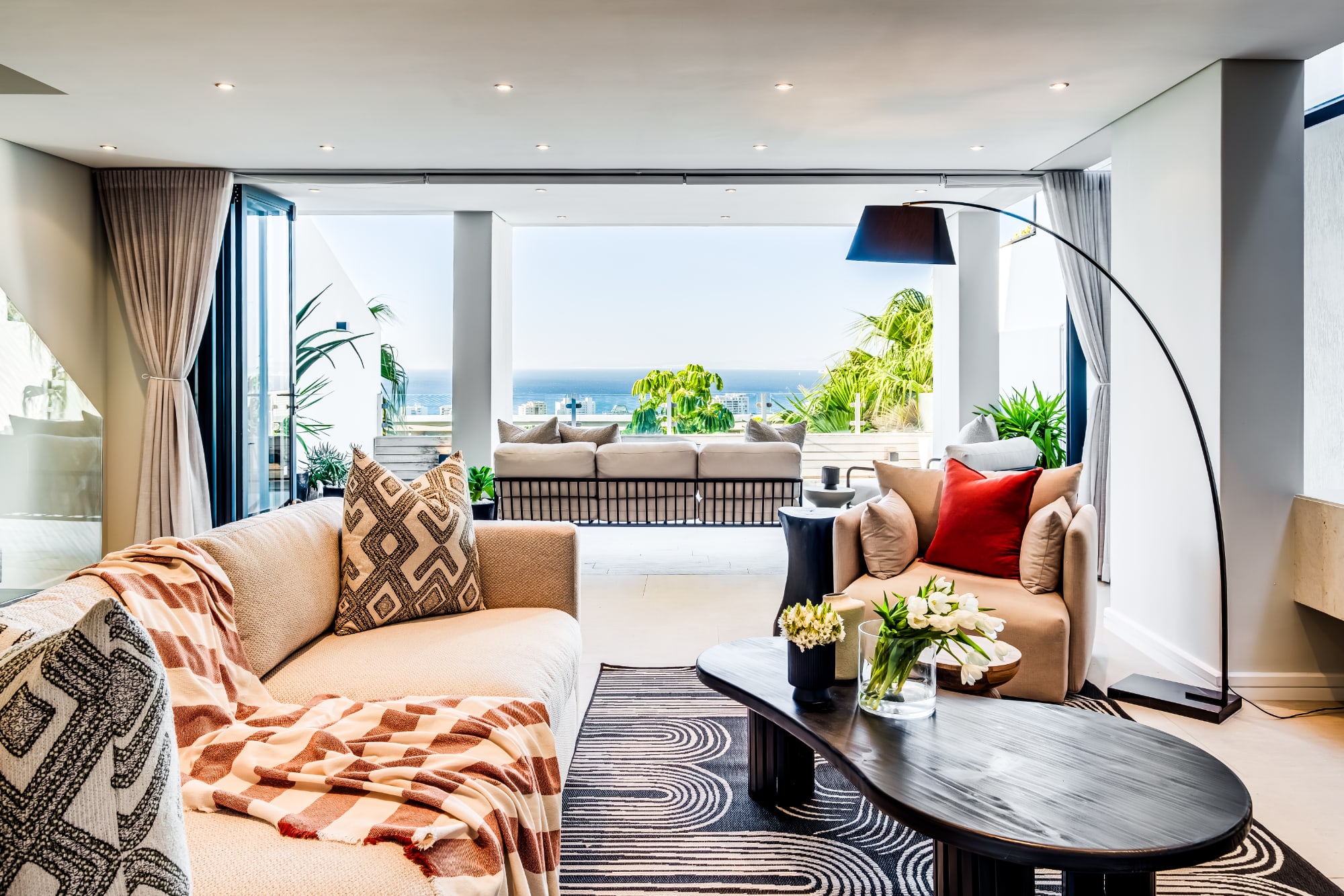 Property Image 2 - Luxurious Villa w Sea & City Views Splendor Views Property Image 2 - Luxurious Villa w Sea & City Views Splendor Views