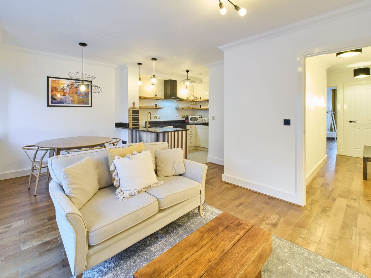 Bellflower Mews, Canterbury - Host & Stay